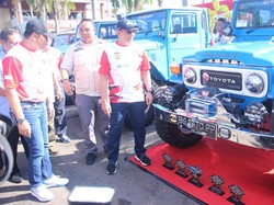 Banyak Mobil Klasik Mejeng di DPRD Sumsel, Ternyata Ada Kontes