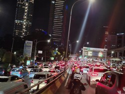 Akhir Pekan, Lalin Pancoran Arah Cawang Macet Malam Ini