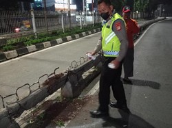 Horor Pemotor di Jakbar Tewas Tertancap Besi Separator