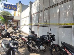 Teka-teki Penggerebekan Diduga 20 WN Cina dalam Sebuah Rumah di Banyuwangi