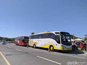 Duh, 34 Bus Pariwisata Ditilang di Depan Bandara Lombok dan Sirkuit Mandalika