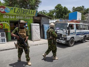 Ditembaki Geng Kriminal, PM Haiti Lolos dari Maut Ditembaki Geng Kriminal, PM Haiti Lolos dari Maut