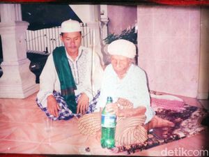 Cucu Mak Erot Ungkap Kondisi Korban Praktisi Kebugaran Pria Abal-abal Cucu Mak Erot Ungkap Kondisi Korban Praktisi Kebugaran Pria Abal-abal