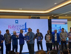 PAN Serahkan 8 Rekomendasi Pilgub: Ahmad Ali di Sulteng, Murad di Maluku