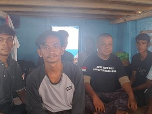 Kapal di Selayar Tenggelam Diterjang Ombak-Mati Mesin, 6 ABK Dievakuasi Kapal di Selayar Tenggelam Diterjang Ombak-Mati Mesin, 6 ABK Dievakuasi