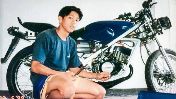 Potret Motor Pertama Ariel Noah