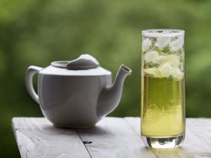 Segar! Ini Tips Bikin Es Teh Hijau yang Nikmat Segar! Ini Tips Bikin Es Teh Hijau yang Nikmat