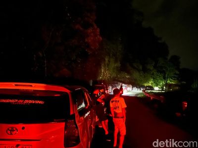 Potret Jalan Poros Maros-Bone Macet Parah hingga Kendaraan Mengular 5 Km