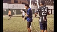 Meme soal Sommer lagi, yang disebut sampai bisa minum dulu karena tidak ada ancaman ke gawangnya dari pemain Italia. Foto: dok. Internet/X (Twitter)