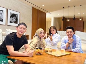 Momen Seru Chand Kelvin Saat Kulineran Bersama Tunangan dan Keluarga