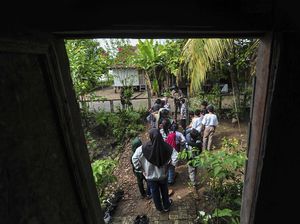 Melihat Cara Belajar Pendidikan Sekolah Alam di Muaro Jambi Melihat Cara Belajar Pendidikan Sekolah Alam di Muaro Jambi