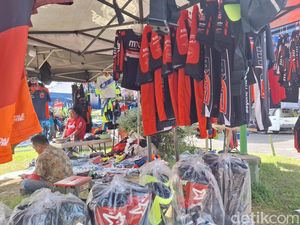 MXGP 2024 di Mataram Sepi Penonton, Pedagang Merchandise Gigit Jari MXGP 2024 di Mataram Sepi Penonton, Pedagang Merchandise Gigit Jari