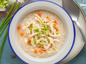 Resep Bubur Ayam Suwir ala Korea, Lembut Gurih dan Padat Nutrisi Resep Bubur Ayam Suwir ala Korea, Lembut Gurih dan Padat Nutrisi