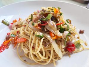 Resep Spaghetti Sambal Bali yang Pedas Menyengat Sedap