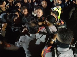 Tawuran Warnai Launching Tahapan Pilbup Probolinggo, 10 Orang Diamankan