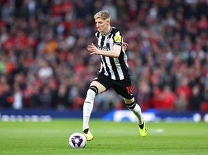 Liverpool Belum Beli Pemain, Carragher Masih Harapkan Anthony Gordon