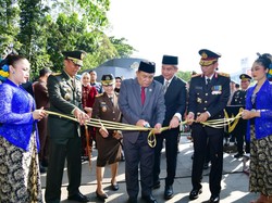 Bey Machmudin Hadiri Peringatan HUT Ke-78 Bhayangkara Tingkat Polda Jabar