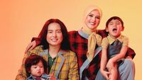 Pemotretan Terbaru Keluarga Good Looking Roger-Cut Meyriska, Bak Boneka Hidup