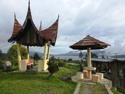 Mengenal Danau Kembar, Salah Satu Wisata Halal di Sumatera Barat