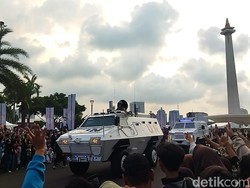 Semringahnya Warga Jakarta Main Wahana Gratis di HUT Bhayangkara