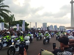 Polri Pamerkan Parade Rantis, Warga Antusias Lihat Polwan Bawa Moge