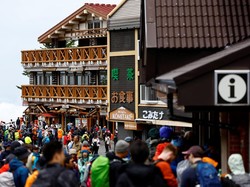 Hasil Survei: Rumor Gempa Besar Bikin Turis Batalkan Liburan ke Jepang