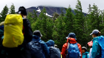 Gunung Fuji Kini Lebih Dekat: Naik Kereta Langsung ke Kaki Suci!