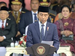Pesan Jokowi di HUT Bhayangkara: Polri Solid Internal, Sinergis Eksternal