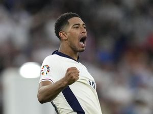 Jude Bellingham Ledek Pemain Slovakia Usai Cetak Gol? Jude Bellingham Ledek Pemain Slovakia Usai Cetak Gol?