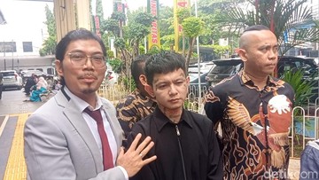 Sexy Goath Heran Juliette Angela Bohong Pergi dengan Anji Padahal Kerja