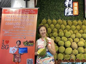 Keren! Toko Durian Ini Bagikan Durian Gratis Senilai Rp 181 Juta Keren! Toko Durian Ini Bagikan Durian Gratis Senilai Rp 181 Juta