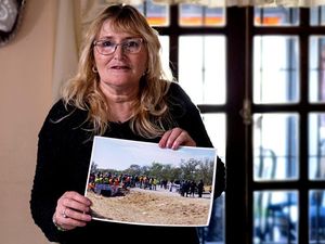 Kisah Ibu Mengungkap Skandal di Balik Kematian Massal Akibat Pestisida