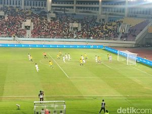 Hasil Babak Pertama: Indonesia Tahan Imbang Australia di Semifinal AFF U-16