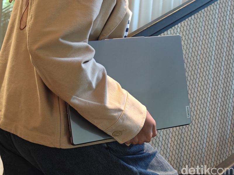 Lenovo Yoga Pro 7 14AHP9