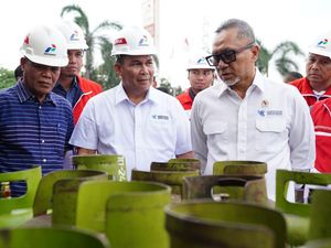 Stasiun Pengisian LPG 3 Kg Swasta Ini Ketahuan Langgar Aturan Stasiun Pengisian LPG 3 Kg Swasta Ini Ketahuan Langgar Aturan