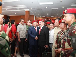 Sosok Brigjen TNI (Purn) Robert Hutauruk, Ketua Tim Dokter Operasi Prabowo Sosok Brigjen TNI (Purn) Robert Hutauruk, Ketua Tim Dokter Operasi Prabowo