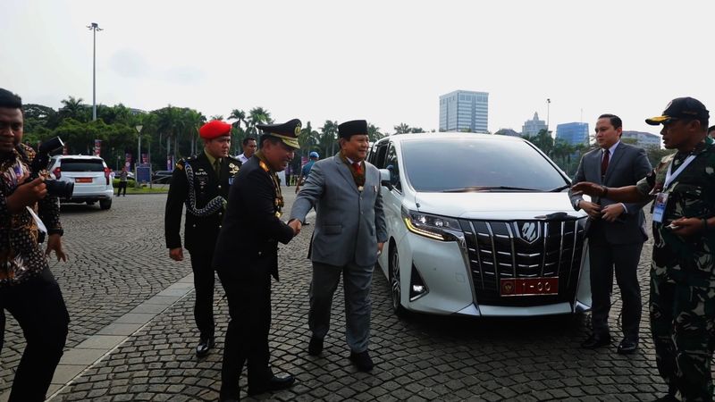 Menhan Prabowo Subianto menghadiri HUT Bhayangkara ke-78 di Monas. (Tangkapan layar dari video Humas Menhan Prabowo)