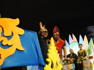 Momen Zulhas-Bobby Hadiri HUT ke-434 Kota Medan Momen Zulhas-Bobby Hadiri HUT ke-434 Kota Medan