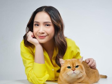 Cara Unik Nagita Slavina Bangun Kedekatan dengan Kucing-kucingnya