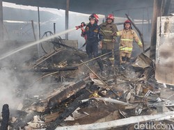 Pasar TU Kemang Bogor Kebakaran, 60 Los Pedagang Dilalap Api