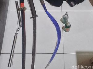 Bawa Pedang-Molotov buat Tawuran, 5 Pemuda Ditangkap di Bantul Bawa Pedang-Molotov buat Tawuran, 5 Pemuda Ditangkap di Bantul