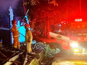Ugi Wargi Tewas Terbakar di Pojok Ruangan Rumahnya Ugi Wargi Tewas Terbakar di Pojok Ruangan Rumahnya