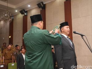 Pj Wali Kota Lantik Inspektur Dharmawan Jadi Pj Sekda Kota Bandung Pj Wali Kota Lantik Inspektur Dharmawan Jadi Pj Sekda Kota Bandung
