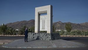 Mengunjungi Monumen Para Syuhada Badar