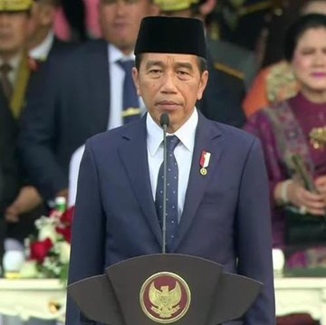 Jokowi Tiba di Abu Dhabi, Disambut Presiden MBZ di Bandara Zayed