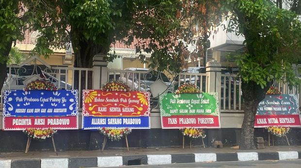 RSPPN Panglima Besar Soedirman, Bintaro, Pesanggrahan, Jakarta Selatan, tempat Prabowo melakukan operasi pun, dibanjiri karangan bunga ucapan doa dan dukungan. (dok istimewa).