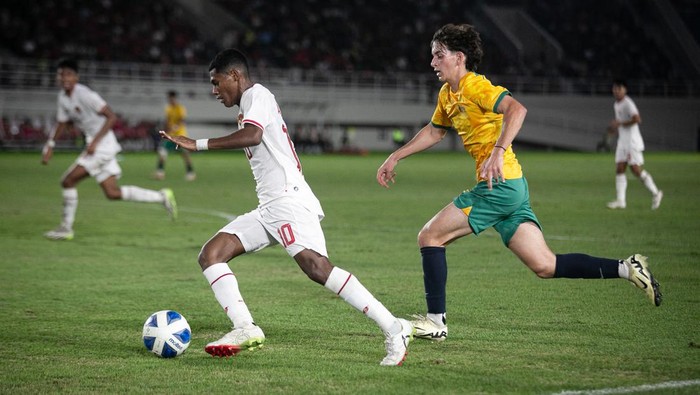 Semifinal Piala AFF U-16 menyajikan duel Indonesia vs Australia di Stadion Manahan, Solo, Senin (1/7/2024) malam WIB.