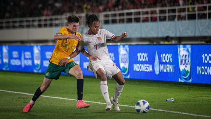 Semifinal Piala AFF U-16: Timnas Indonesia Vs Australia Semifinal Piala AFF U-16 menyajikan duel Indonesia vs Australia di Stadion Manahan, Solo, Senin (1/7/2024) malam WIB.