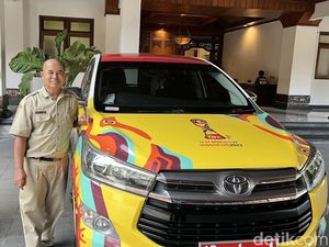 Kisah Sopir Dinas Gibran Diundang Haji Pemerintah UEA-Dikasih Uang Saku Kisah Sopir Dinas Gibran Diundang Haji Pemerintah UEA-Dikasih Uang Saku