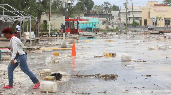 Badai Berbahaya Acak-acak Wilayah Barbados